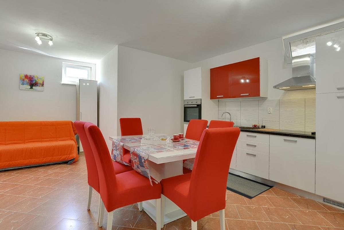 Apartments Elviana Pola Esterno foto