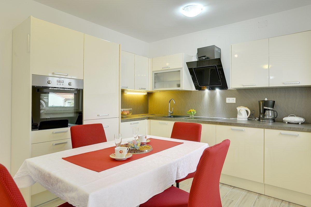 Apartments Elviana Pola Esterno foto